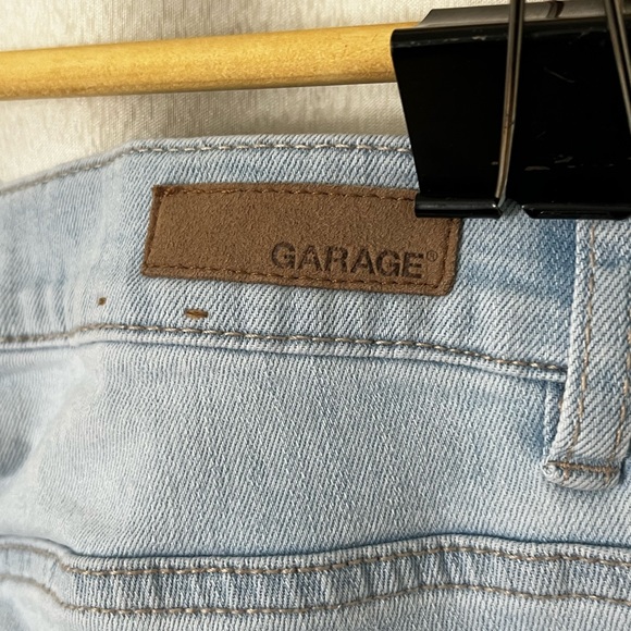 Light Wash Ripped Jeans - Picture 4 of 4